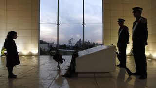 Тялото на Ясер Арафат може да бъде ексхумирано за аутопсия заради разкрития на "Ал Джазира"