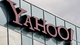 Хакери откраднаха данните на 453 000 потребители на Yahoo