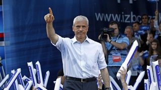 Тадич: Сърбия под определена форма призна независимо Косово