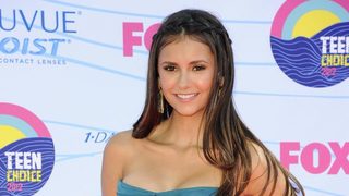 Нина Добрев взе награда от Teen Choice 2012 редом с Джъстин Бийбър и <span class="highlight">Тайлър</span> <span class="highlight">Суифт</span>