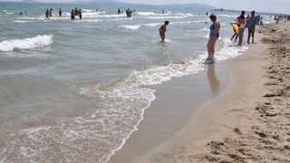 Туроператори готвят ранно намаление на цените по морето - още от 20 август