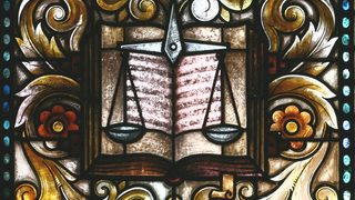 Спецсъдът освободи собственика на арестувания с кокаин кораб край Испания