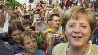 Меркел постави началото на проевропейска кампания в Германия