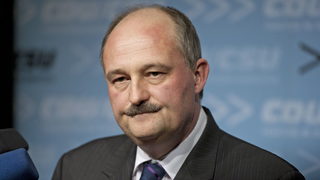Партньори на Меркел: Излизане на Гърция от еврозоната не е само икономически риск