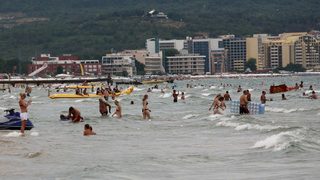 Децата, живели в гора до "Слънчев бряг", ще бъдат отнети от родителите им