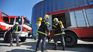 Огнеборците ще получат 42 пожарни за празника си