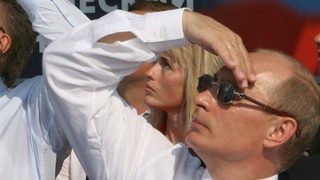 Путин ще поведе ято жерави в "Полет на надеждата"
