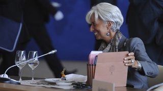 МВФ ще участва в контрола на новия план на ЕЦБ за затруднените страни