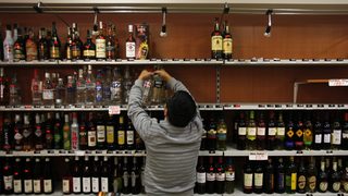 Чехия напълно забрани продажбите на спиртни напитки