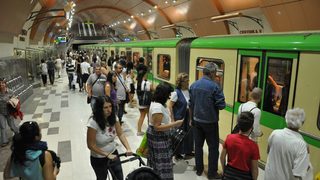 Търси се строител на още 3 метростанции в София