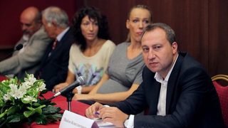 Константинов: Неоправдано е ръководството на БФВ да лети само в първа класа