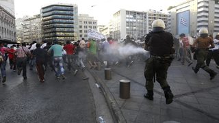 И в Атина стотици мюсюлмани протестират срещу филма за Мохамед