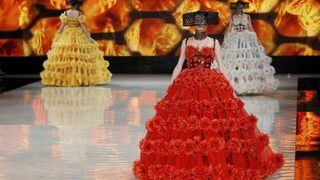 Фотогалерия: Модният кошер на "Аликзандър Маккуин"