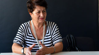 Дора Христова, диригент на "Мистерията на българските гласове": Когато пеят, те живеят