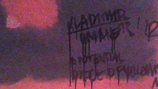 "Не съм вандал", каза човекът, надраскал картина на Ротко в Tate Modern