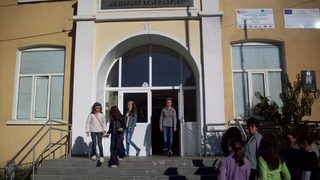 Три необикновени учебни часа в Златица, Пирдоп и Костенец