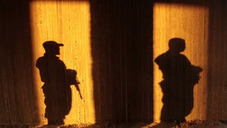 Израелските военноморски сили спряха кораб с хуманитарна помощ за Газа