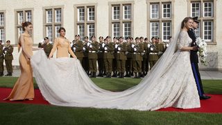 Фотогалерия: Знатна сватба в Люксембург