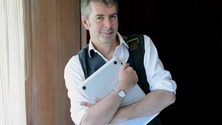 Джон Райън: Дигиталният свят няма да убие традиционното пазаруване