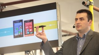 Марко Савкович, продуктов маркетинг мениджър в HTC: Всеки наш телефон за Европа ще се предлага в България от самото начало