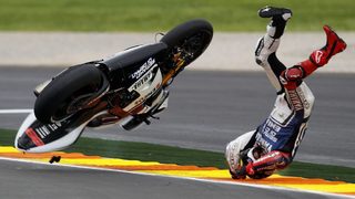 Дани Педроса закри сезона в MotoGP с луда победа във Валенсия