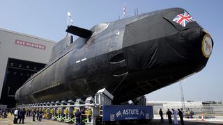 Британски подводничар е издавал тайни на руски агенти