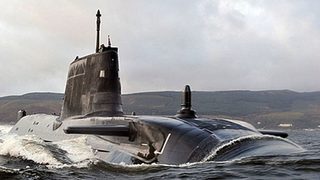 "Гардиън": Най-модерната британска подводница е бавна, течаща и ръждива