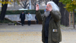 Назрява "Доматена революция"