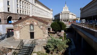 Ще имаме ли патриарх без досие - трудната мисия на Българската православна църква