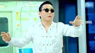 Кореецът Psy се извини за антиамериканските си песни