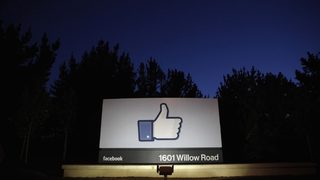Най-коментираните и интересни теми във Facebook за 2012 г.