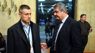 Сдружението <span class="highlight">на</span> опозицията ще опитва да решава проблемите във <span class="highlight">волейбола</span>