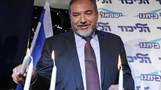 Израелският външен министър се отърва от мащабно разследване за корупция