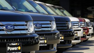 Продажбите на нови автомобили в САЩ през 2012 г. поставиха петгодишен рекорд