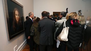 Усмивка или гримаса? Вълна от критики срещу портрета на Кейт