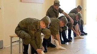 Русия пак опитва да избави армията от партенките