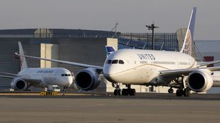 САЩ и Индия също спряха полетите на "Боинг 787"