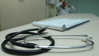 Няколко болници започват кампании за безплатни прегледи в Деня на борба с рака