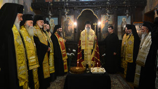 Канонът срещу архонството
