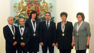 Йордан Йовчев и <span class="highlight">Йорданка</span> <span class="highlight">Донкова</span> получиха орден "Стара планина" (видео)