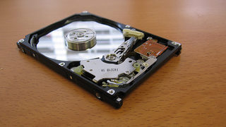 HGST удвоява капацитета на твърдите дискове чрез нанотехнологии