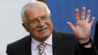 Чешкият президент е обвинен в държавна измяна