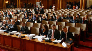 Парламентът денонсира споразумението за "<span class="highlight">Бургас</span> - <span class="highlight">Александруполис</span>" (допълнена)