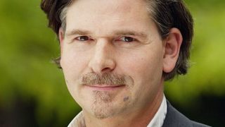 Ян-Вернер Мюлер, Принстънски университет: Време е за институция, която да следи демокрацията в ЕС