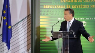 Орбан иска държавна банкова система