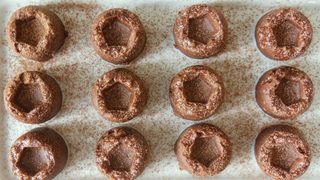 Сурови шоколадови бонбони
