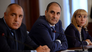 Управлението <span class="highlight">на</span> ГЕРБ и съдебната власт: Победилият сговор <span class="highlight">на</span> задкулисието