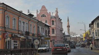 Кюстендилци протестираха срещу претенции на мюфтийството към градинка с паметник на Ильо Войвода