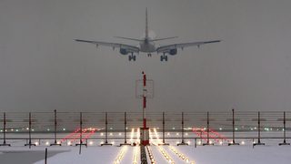 Скоро таблетите ще могат да се ползват и при излитане и кацане