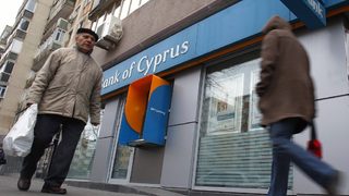 Около 1600 гръцки фирми в Кипър преразглеждат бизнес плановете си